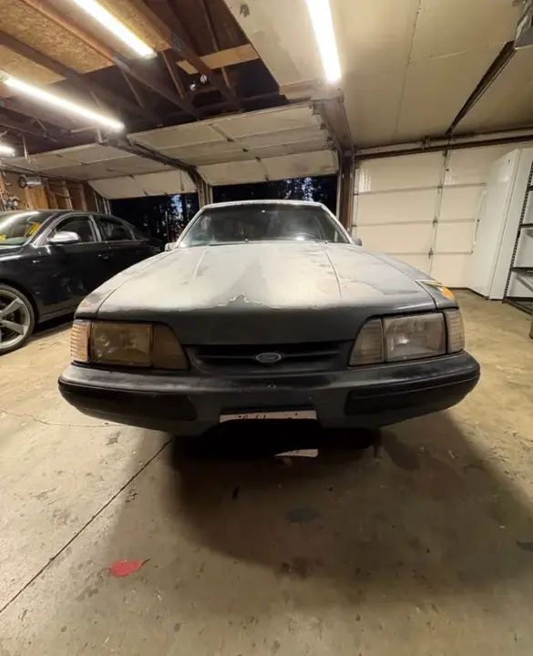 Ford Mustang 1988 photo 2