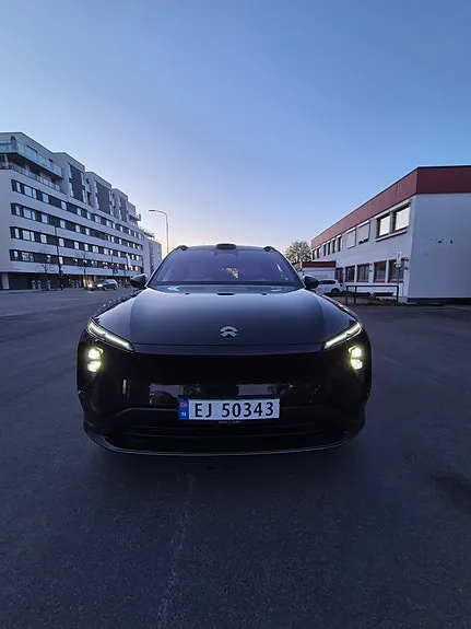 NIO El6
