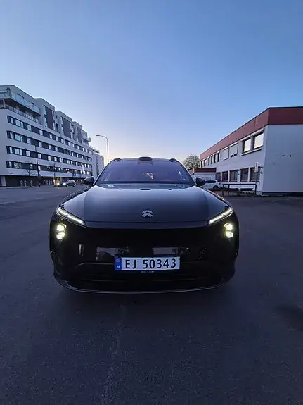 NIO El6