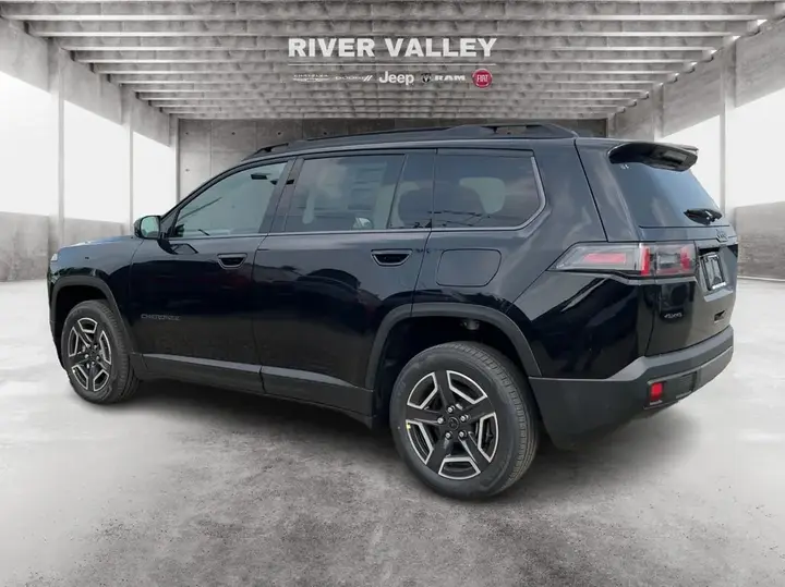 Jeep Cherokee 2026 photo 5