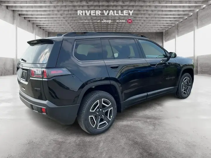 Jeep Cherokee 2026 photo 3