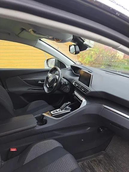 Peugeot 3008 2018 photo 3