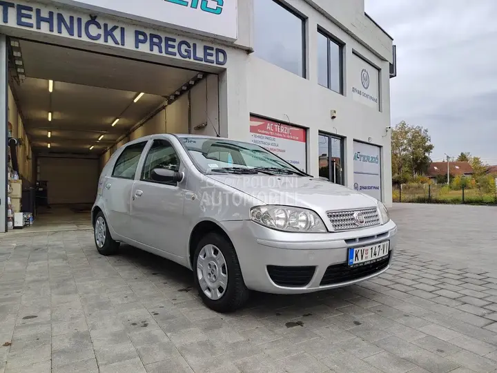 Fiat Punto 2009 photo 2
