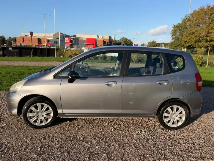 Honda Jazz 2005 photo 4