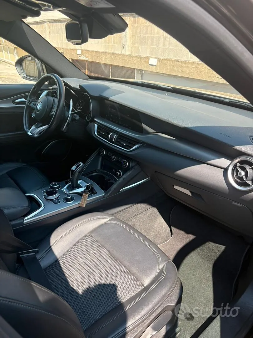 Alfa Romeo Stelvio 2022 photo 3