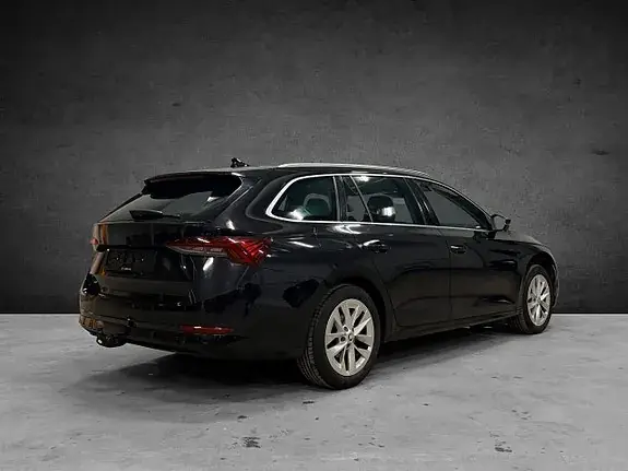 Skoda Octavia 2022 photo 2