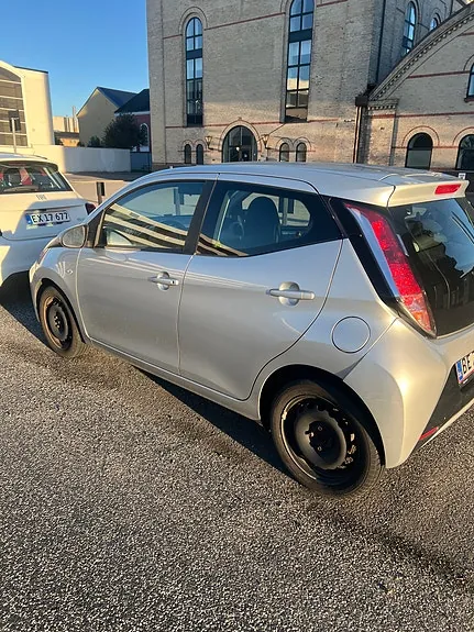 Toyota Aygo 2015 photo 2