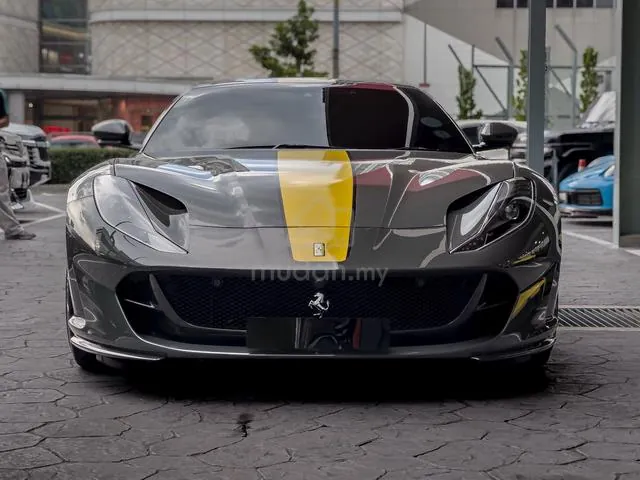 Ferrari 812
