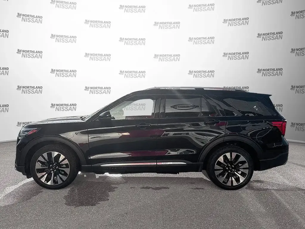 Ford Explorer 2025 photo 2