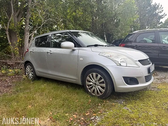 Suzuki Swift 2013 photo 2