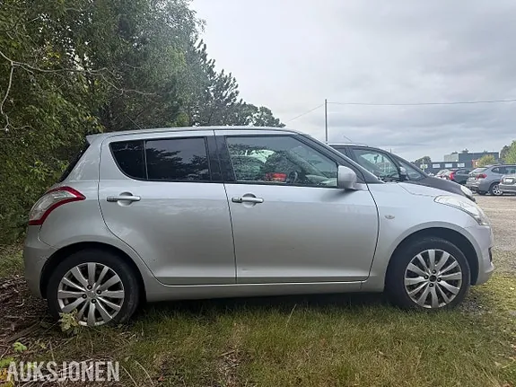 Suzuki Swift 2013 photo 3