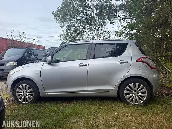 Suzuki Swift 2013 photo 4