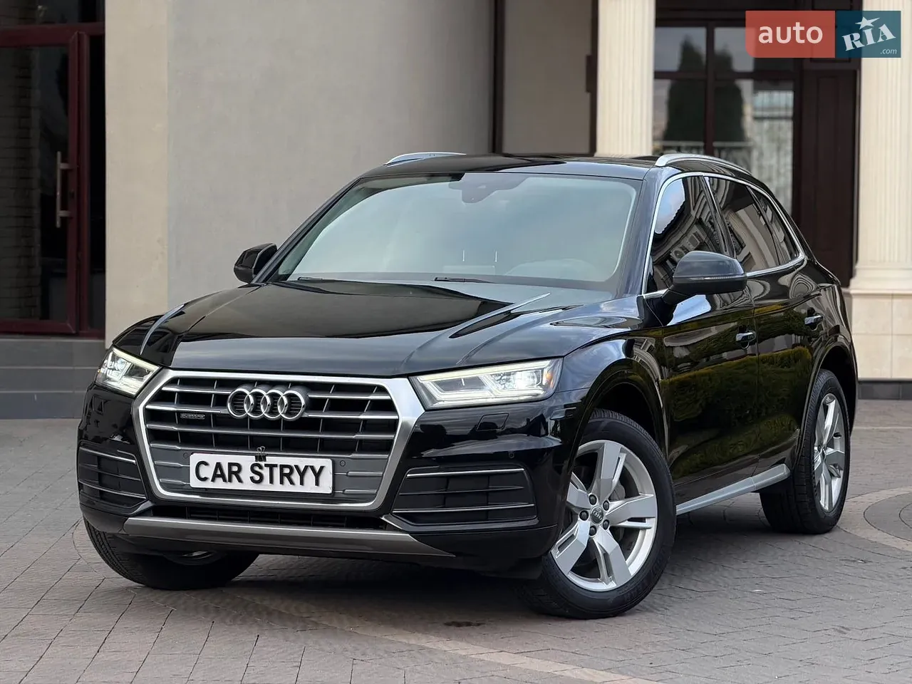 Audi Q5 2018 photo 2