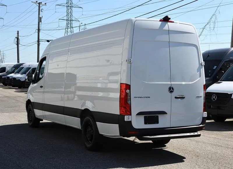 Mercedes-Benz Sprinter 2025 photo 4