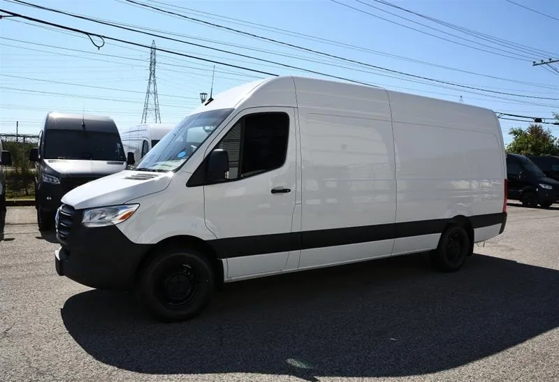 Mercedes-Benz Sprinter 2025 photo 3