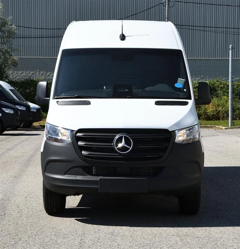 Mercedes-Benz Sprinter 2025 photo 2