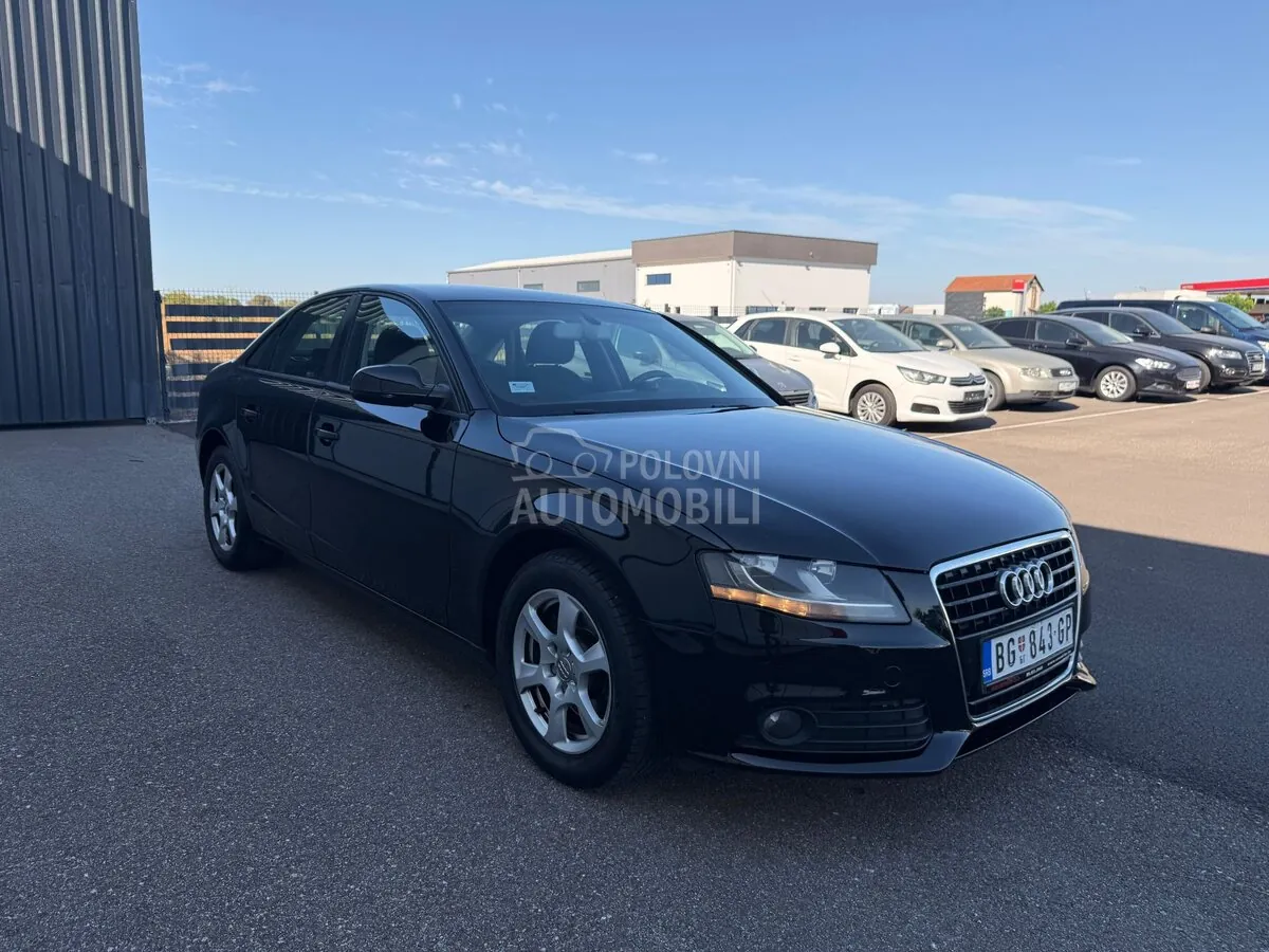 Audi A4 2011 photo 4