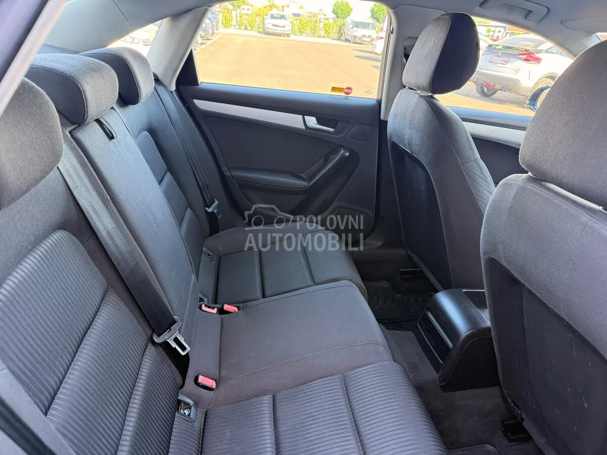 Audi A4 2011 photo 3