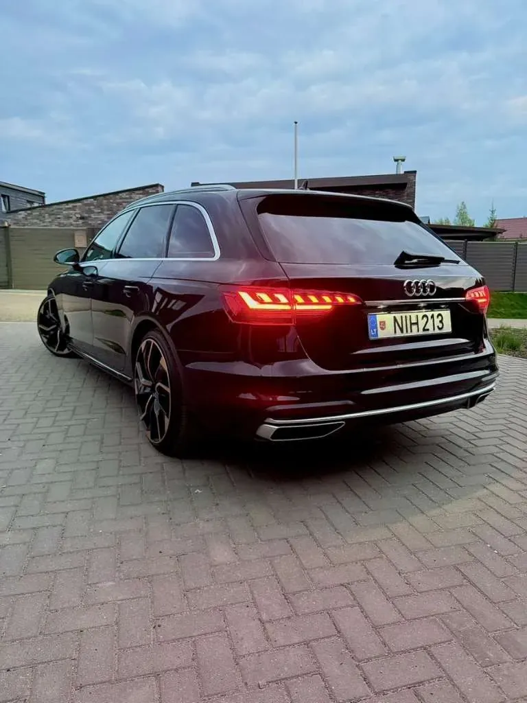Audi A4 2021 photo 2