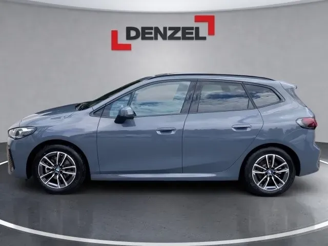 BMW 2 Series 2025 photo 2