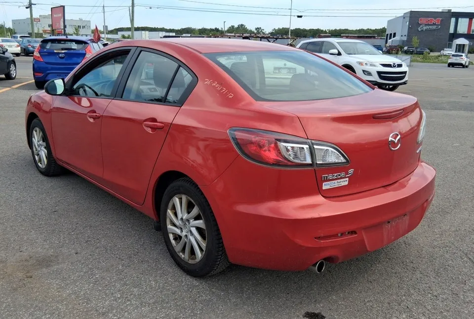 Mazda Mazda3 2012 photo 3