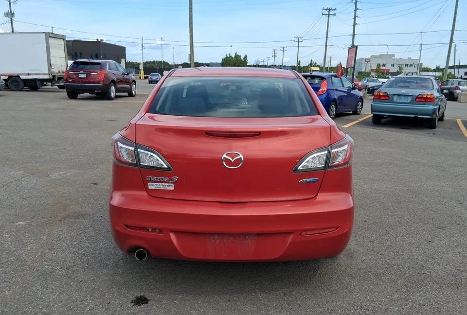 Mazda Mazda3 2012 photo 4