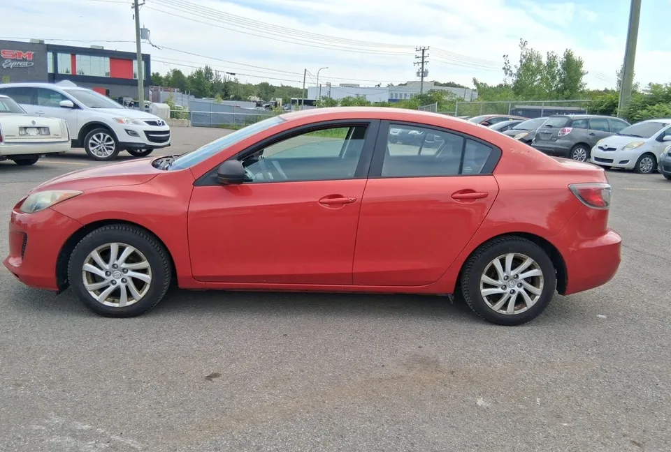 Mazda Mazda3 2012 photo 2