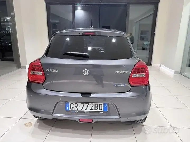 Suzuki Swift 2023 photo 2