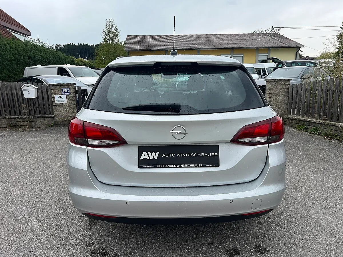 Opel Astra 2022 photo 3