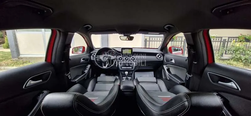 Mercedes-Benz A 180 2016 photo 2