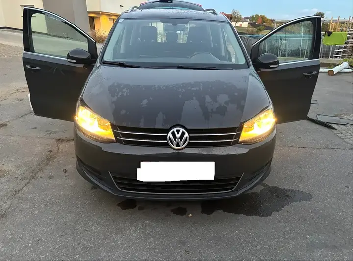 Volkswagen Sharan 2015 photo 2