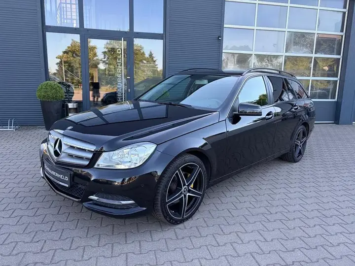 Mercedes-Benz C180