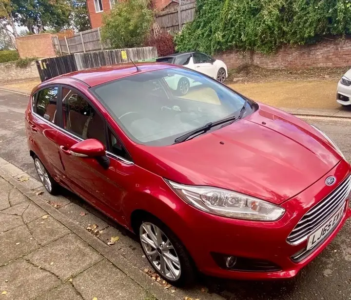 Ford Fiesta 2016 photo 2