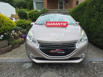 Peugeot 208 2015 photo 2