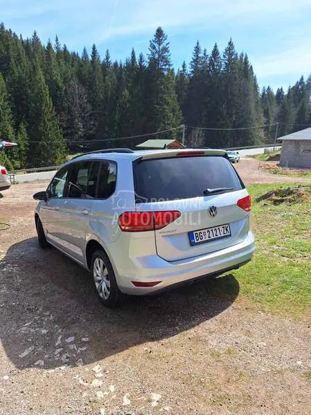 Volkswagen Touran 2016 photo 2