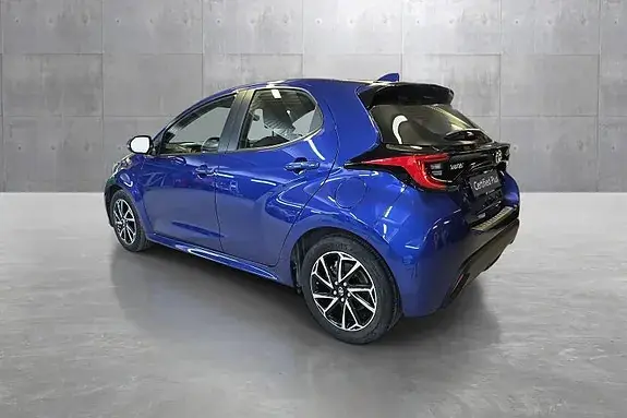 Toyota Yaris 2023 photo 3