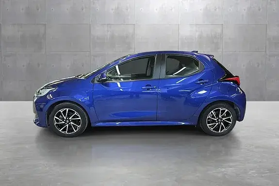 Toyota Yaris 2023 photo 2
