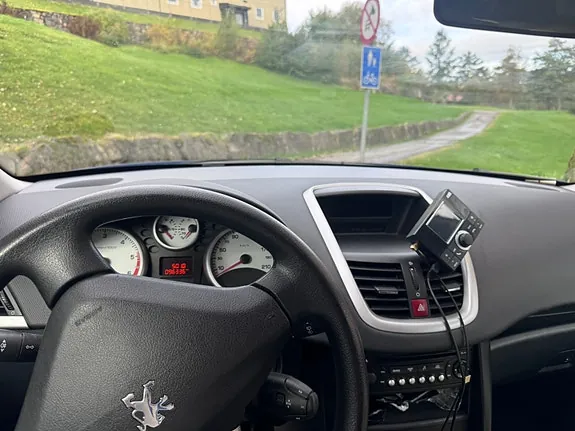 Peugeot 207 2008 photo 5