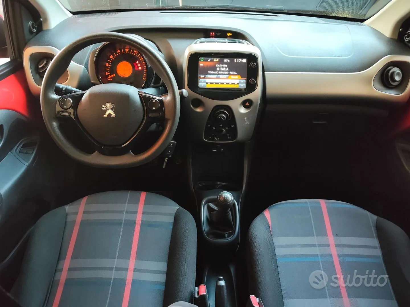 Peugeot 108 2015 photo 3