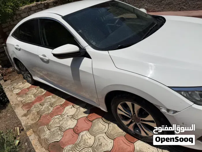 Honda Civic 2017 photo 2