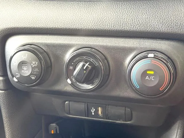 Toyota Yaris X 2021 photo 5