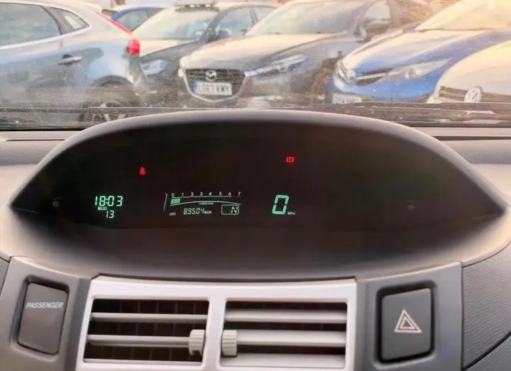 Toyota Yaris 2007 photo 4