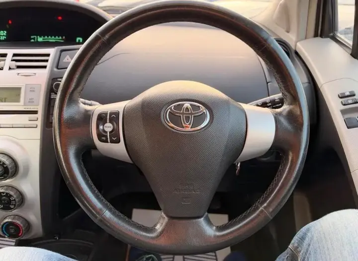 Toyota Yaris 2007 photo 3