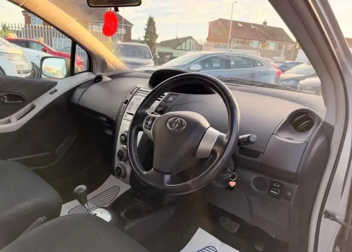 Toyota Yaris 2007 photo 5