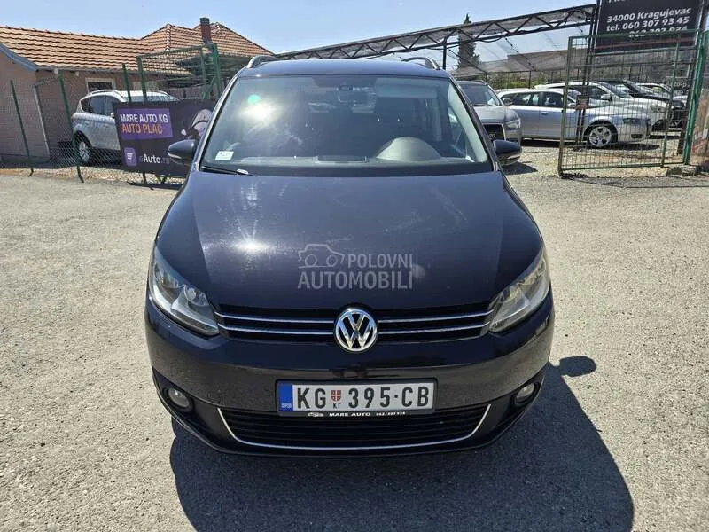 Volkswagen Touran 2011 photo 3