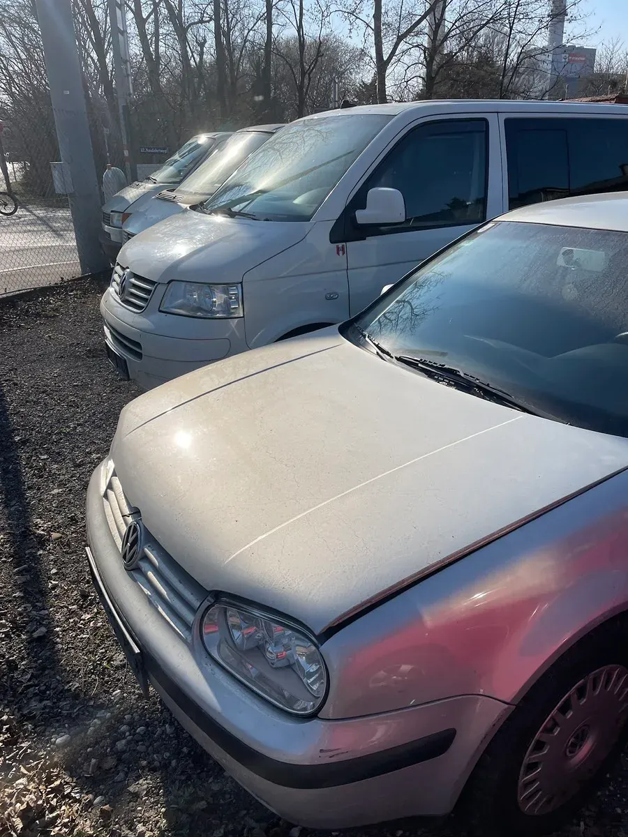 Volkswagen Golf 1999 photo 2