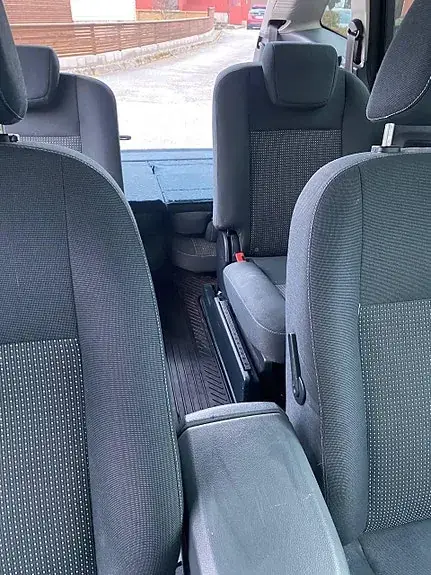 Ford Grand C-Max 2011 photo 4