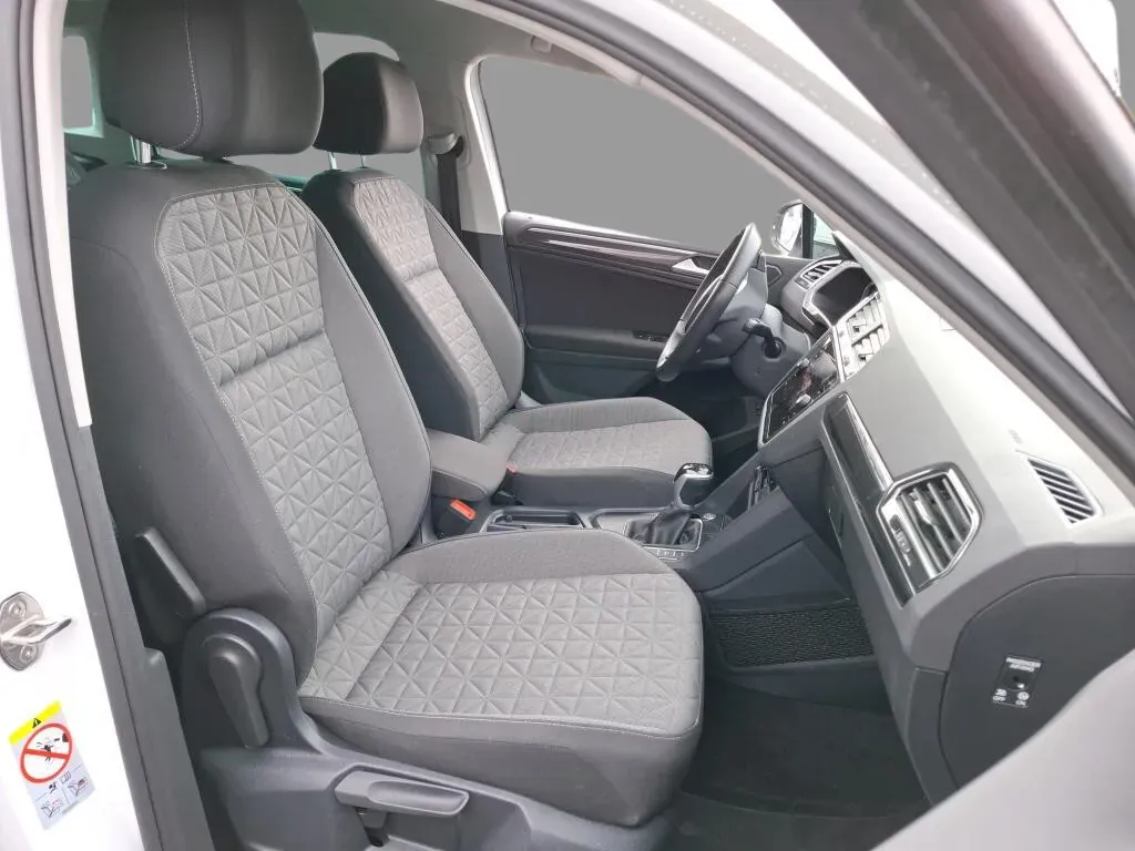 Volkswagen Tiguan 2024 photo 3