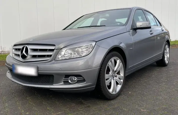 Mercedes-Benz C180