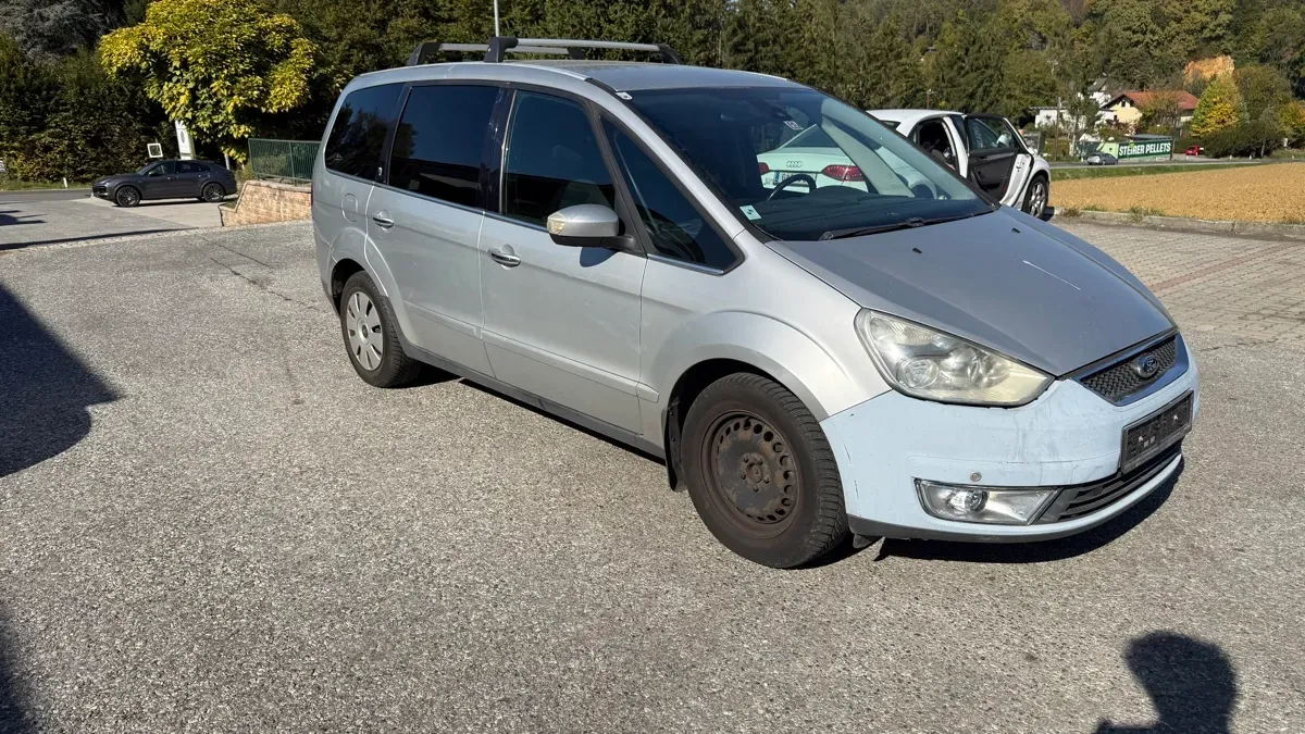 Ford Galaxy 2007 photo 2
